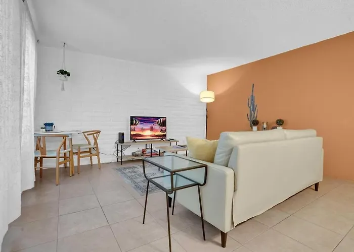 Cute Townhome With Community Pool 5 Mins To Tmc