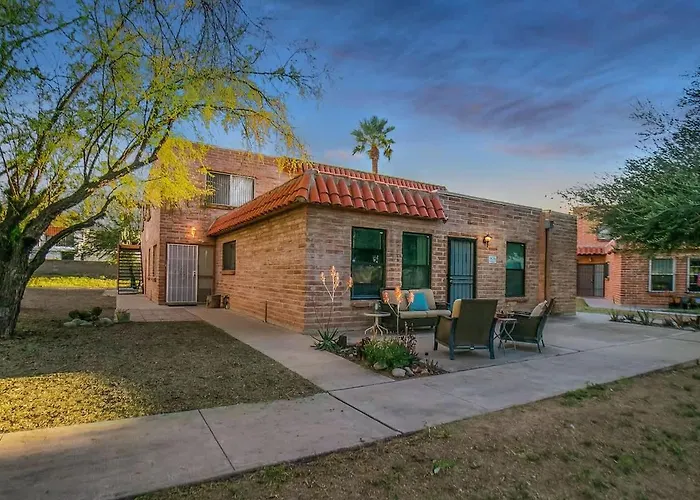 Сasa de vacaciones Cute Townhome With Community Pool 5 Mins To Tmc *