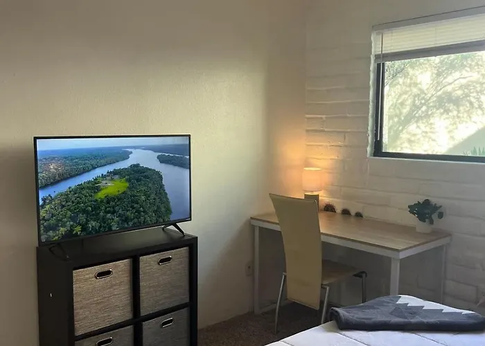 Сasa de vacaciones Cute Townhome With Community Pool 5 Mins To Tmc *
