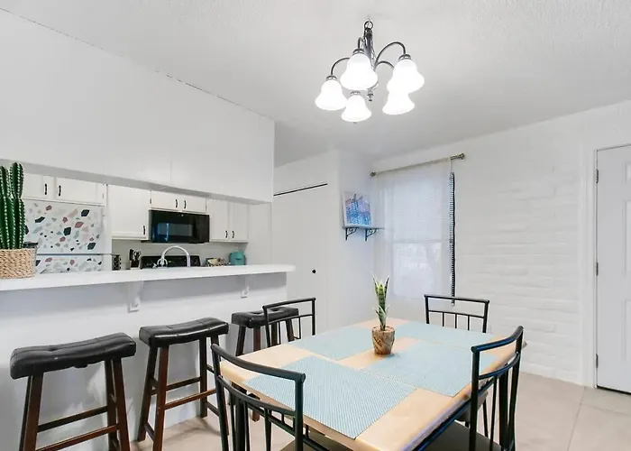 Cute Townhome With Community Pool 5 Mins To Tmc Сasa de vacaciones *