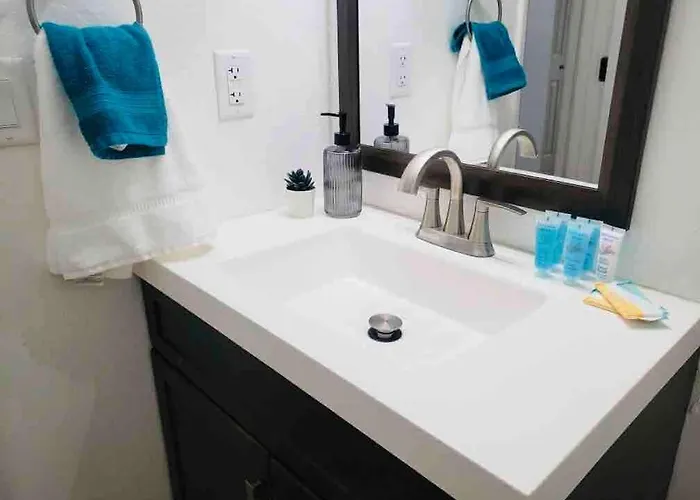 Cute Townhome With Community Pool 5 Mins To Tmc Сasa de vacaciones *