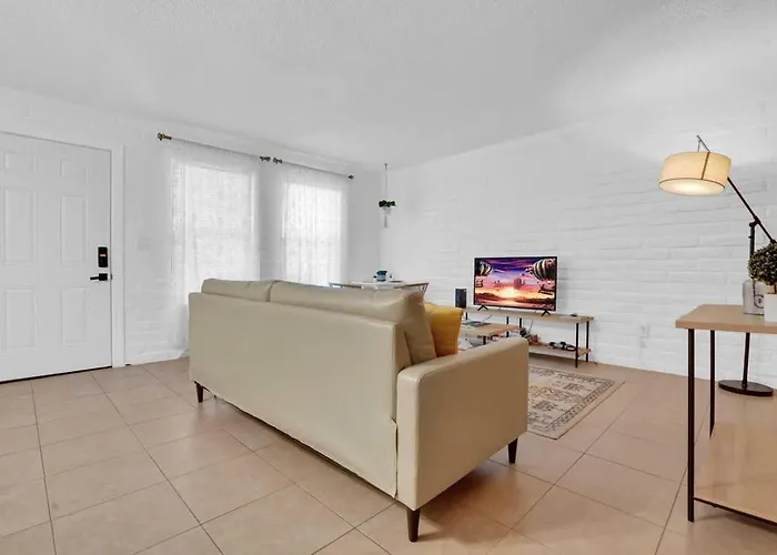 Cute Townhome With Community Pool 5 Mins To Tmc Сasa de vacaciones *